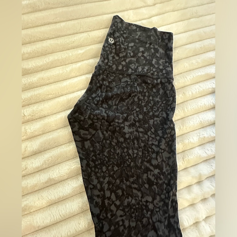 Lululemon align leggings 6 tag cut out